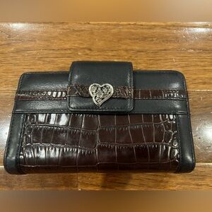 Brighton Leather Crocodile Embossed Vintage Checkbook Clutch Wallet